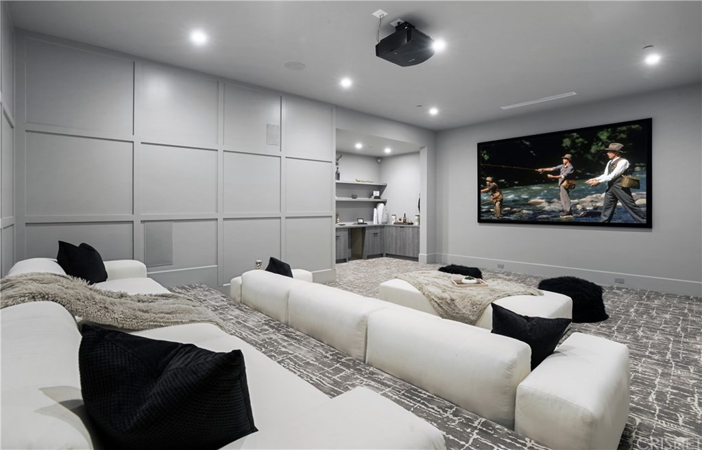 6051 Spring Valley Road Hidden Hills, CA 91302 - Photo 15 of 43