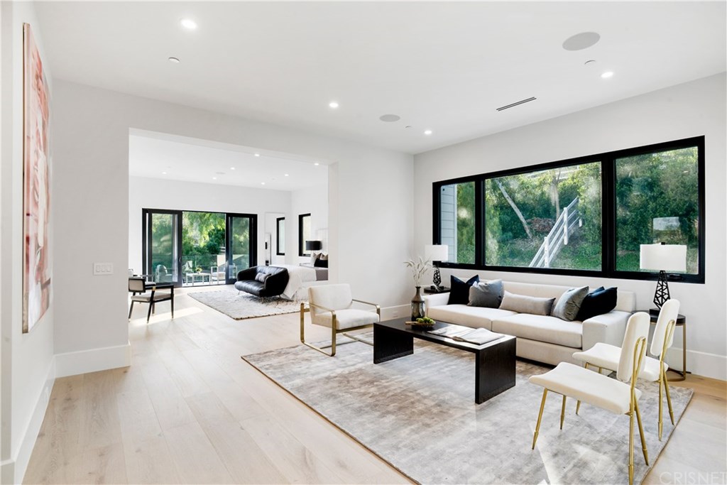 6051 Spring Valley Road Hidden Hills, CA 91302 - Photo 20 of 43