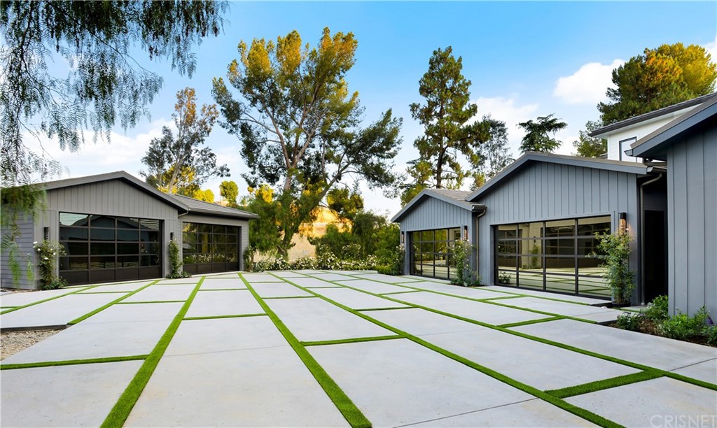 6051 Spring Valley Road Hidden Hills, CA 91302 - Photo 41 of 43