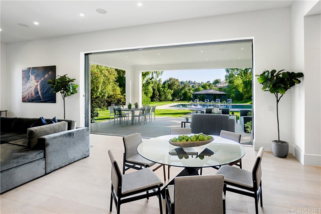 6051 Spring Valley Road Hidden Hills, CA 91302 - Photo 10 of 43