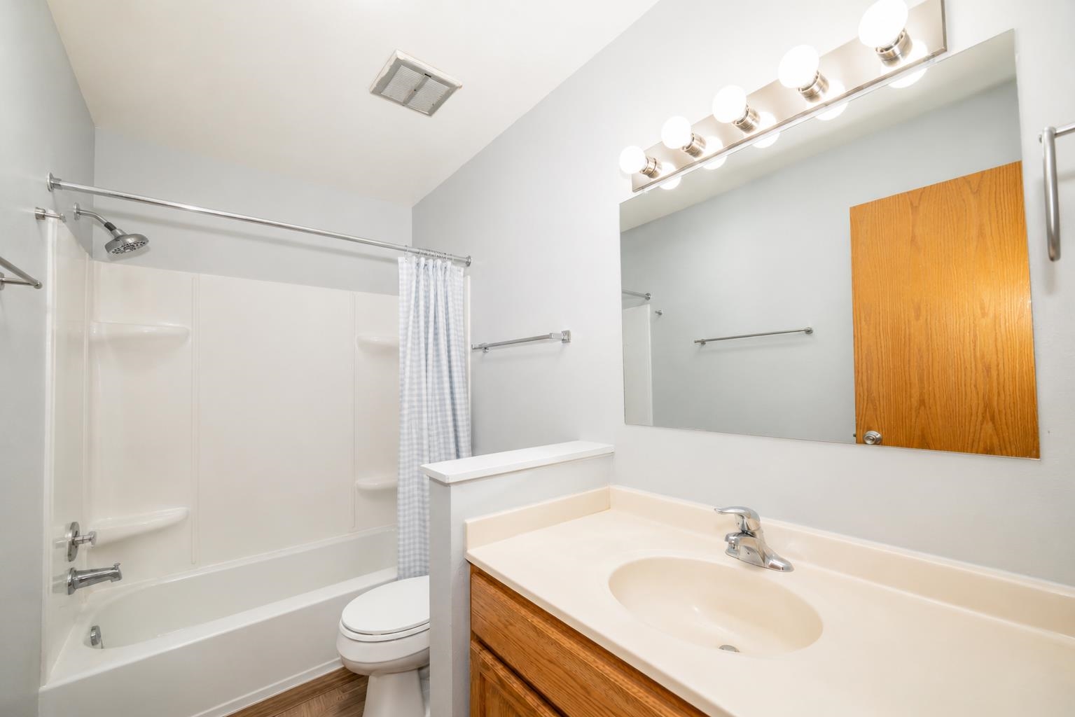 1706 Onsgard Road Madison, WI 53704 - Photo 9 of 11