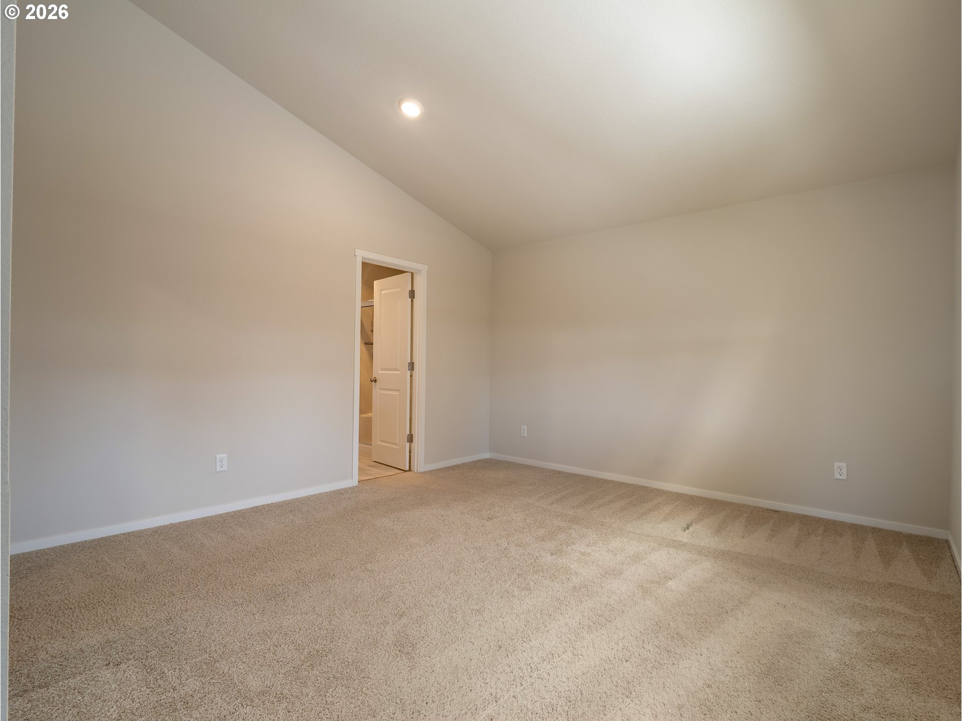 103 Quartz Way Kalama, WA 98625 - Photo 12 of 28 Owner's Suite Bedroom