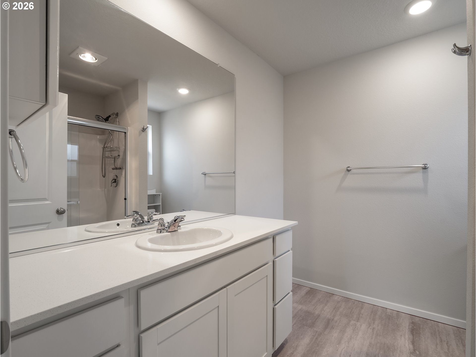 103 Quartz Way Kalama, WA 98625 - Photo 14 of 28 Owner's Suite Bathroom
