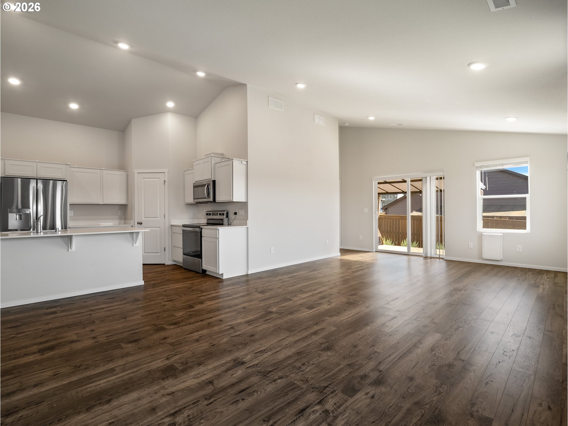 103 Quartz Way Kalama, WA 98625 - Photo 8 of 28 Kitchen/Dining Room