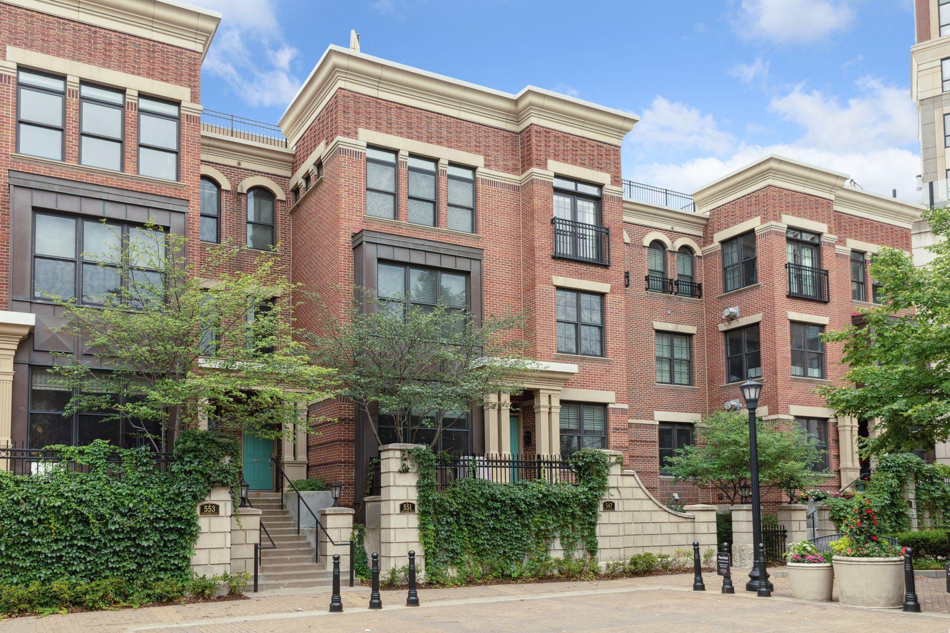 551 South 10th Street Minneapolis, MN 55404 - Photo 1 of 56