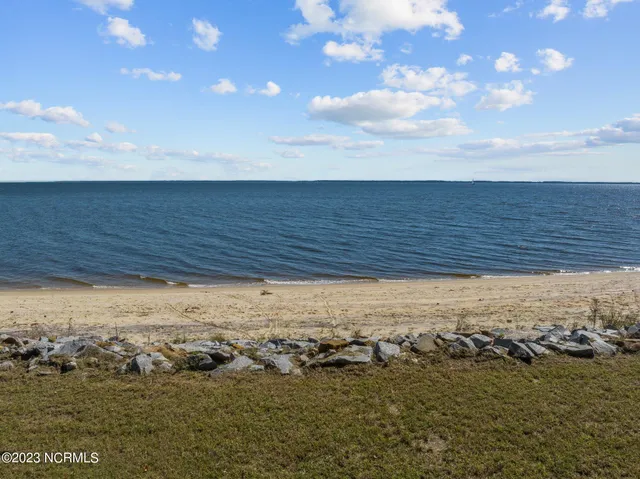 $339,500 | 15 Sandy Bay Drive West, Arapahoe, NC 28510