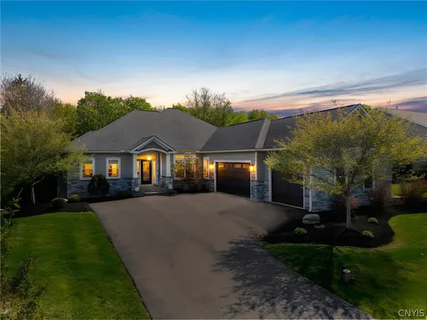 $1,050,000 | 5872 Powder Horn Lane, Onondaga, NY 13078