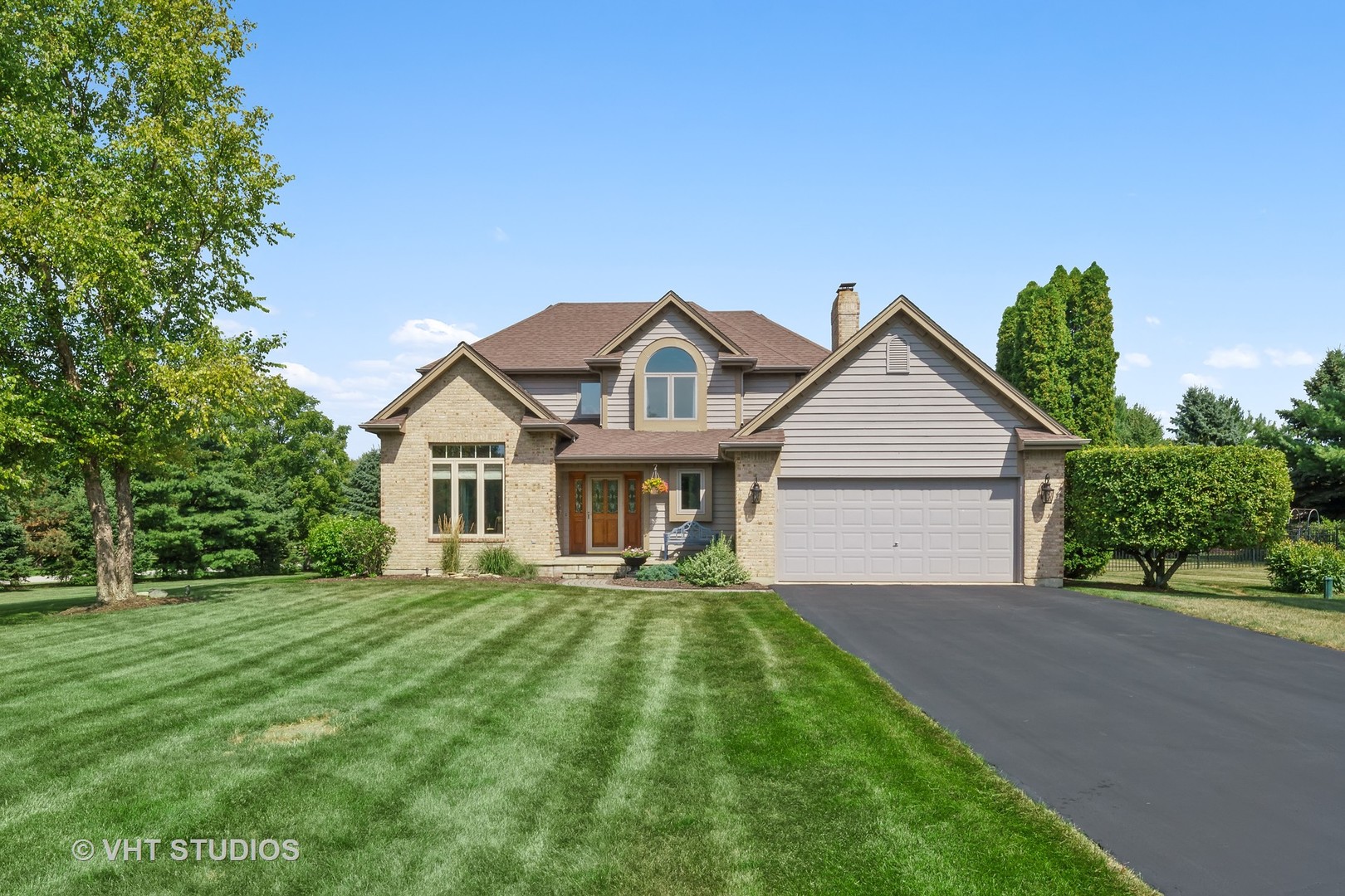 1N295 Denali Road Elburn, IL 60119 - Photo 2 of 25