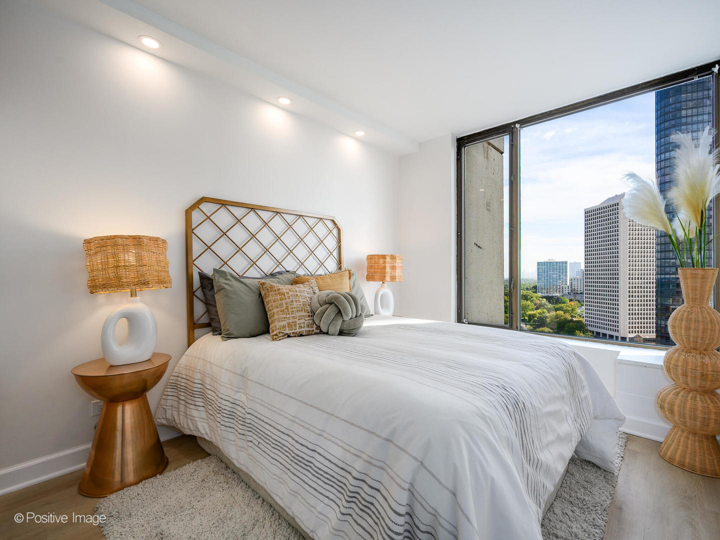 5455 North Sheridan Road, Unit 1904 Chicago, IL 60640 - Photo 14 of 25