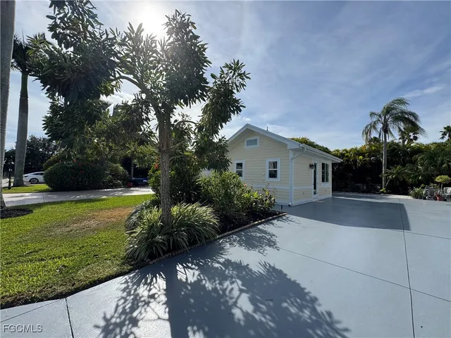 $299,000 | Lot 34-3005 West Riverbend Resort Boulevard, LaBelle, FL 33935