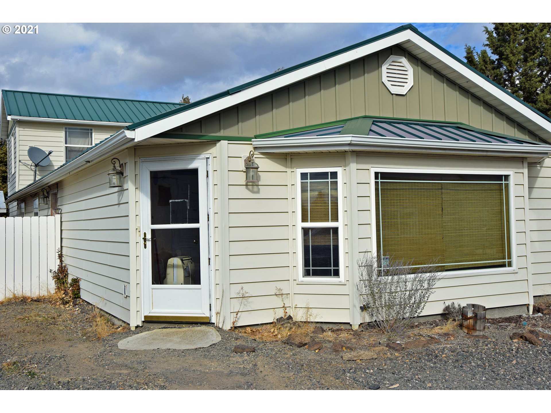 6080 Southwest Cougar Road Terrebonne, OR 97760 - Photo 2 of 27 Gallery Image 2