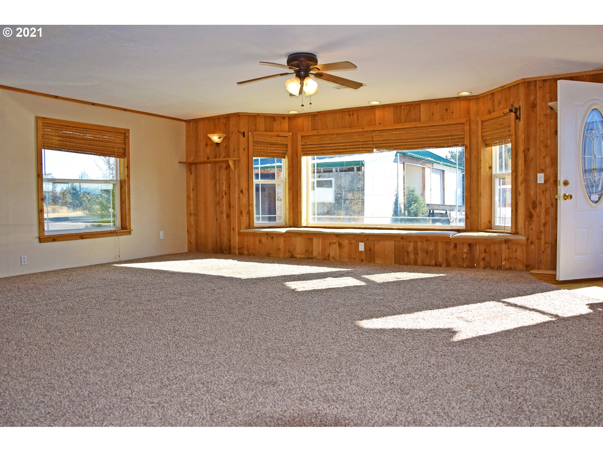 6080 Southwest Cougar Road Terrebonne, OR 97760 - Photo 3 of 27 Gallery Image 3