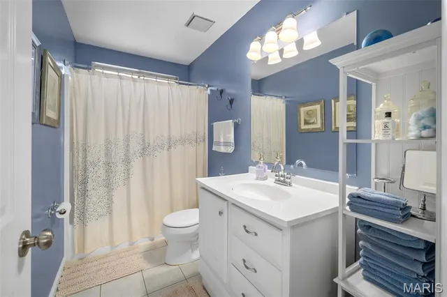 $385,000 | 43 Lost Dutchman Drive, St. Peters, MO 63376