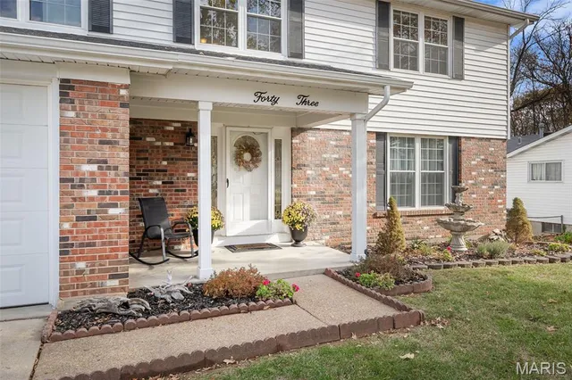 $385,000 | 43 Lost Dutchman Drive, St. Peters, MO 63376