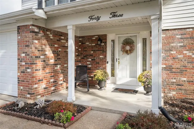 $385,000 | 43 Lost Dutchman Drive, St. Peters, MO 63376