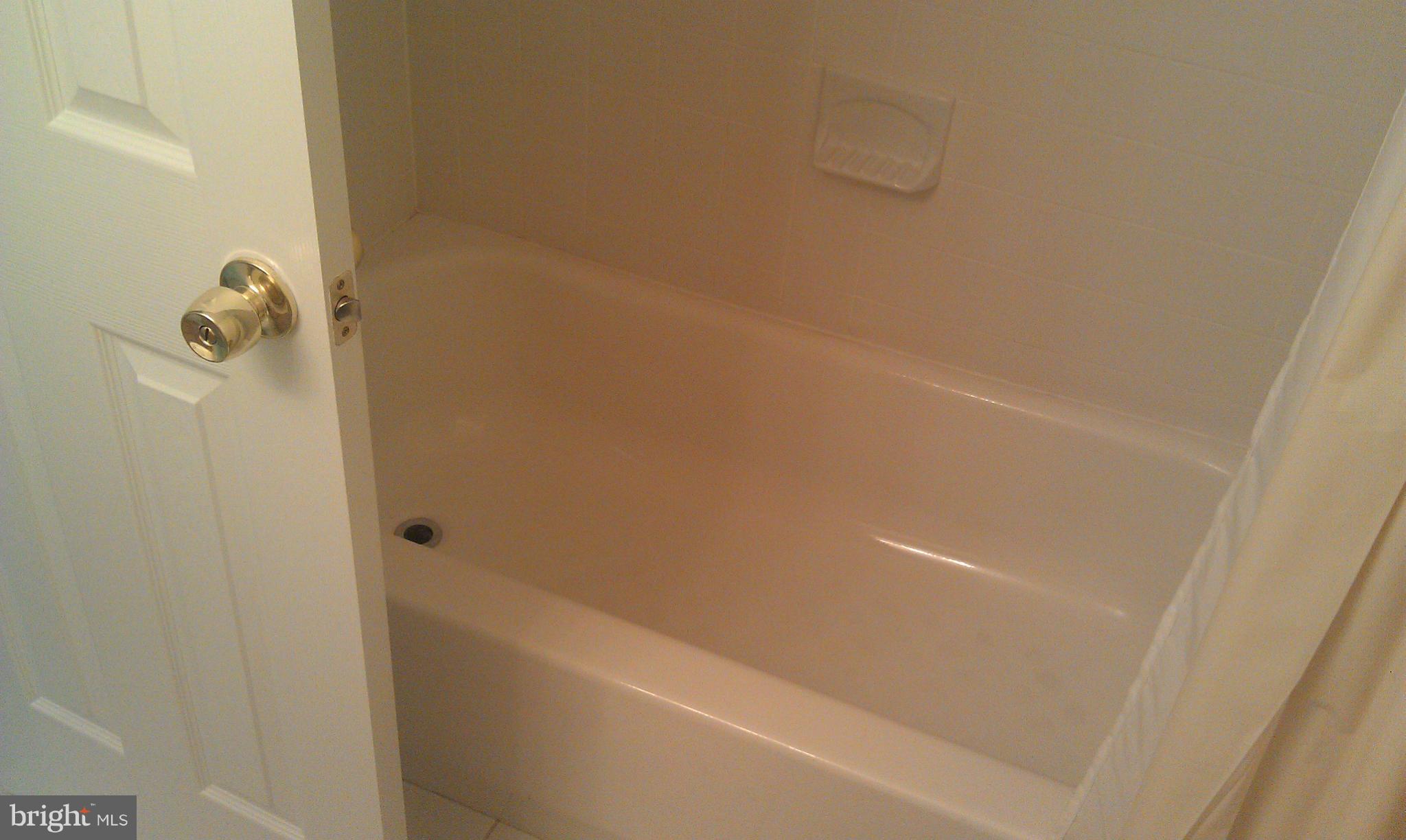 3840 Bel Pre Road, Unit 9131 Silver Spring, MD 20906 - Photo 22 of 22 Bath