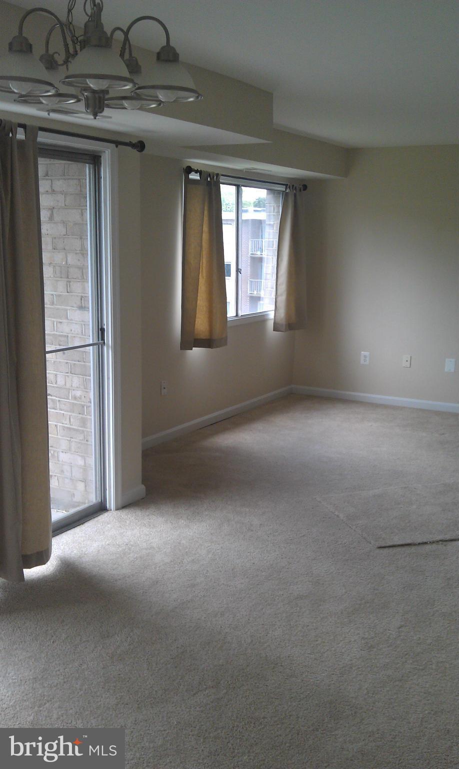 3840 Bel Pre Road, Unit 9131 Silver Spring, MD 20906 - Photo 10 of 22 Living Room