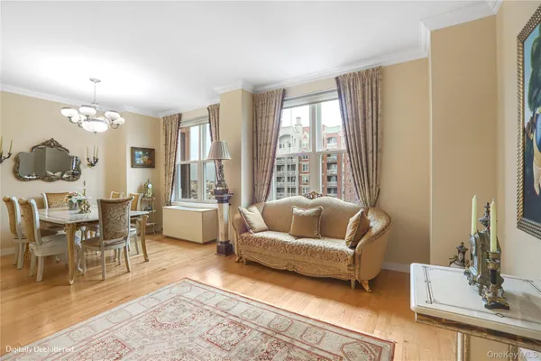 $1,150,000 | 65 Oceana Drive East, Unit 9A | Brighton Beach