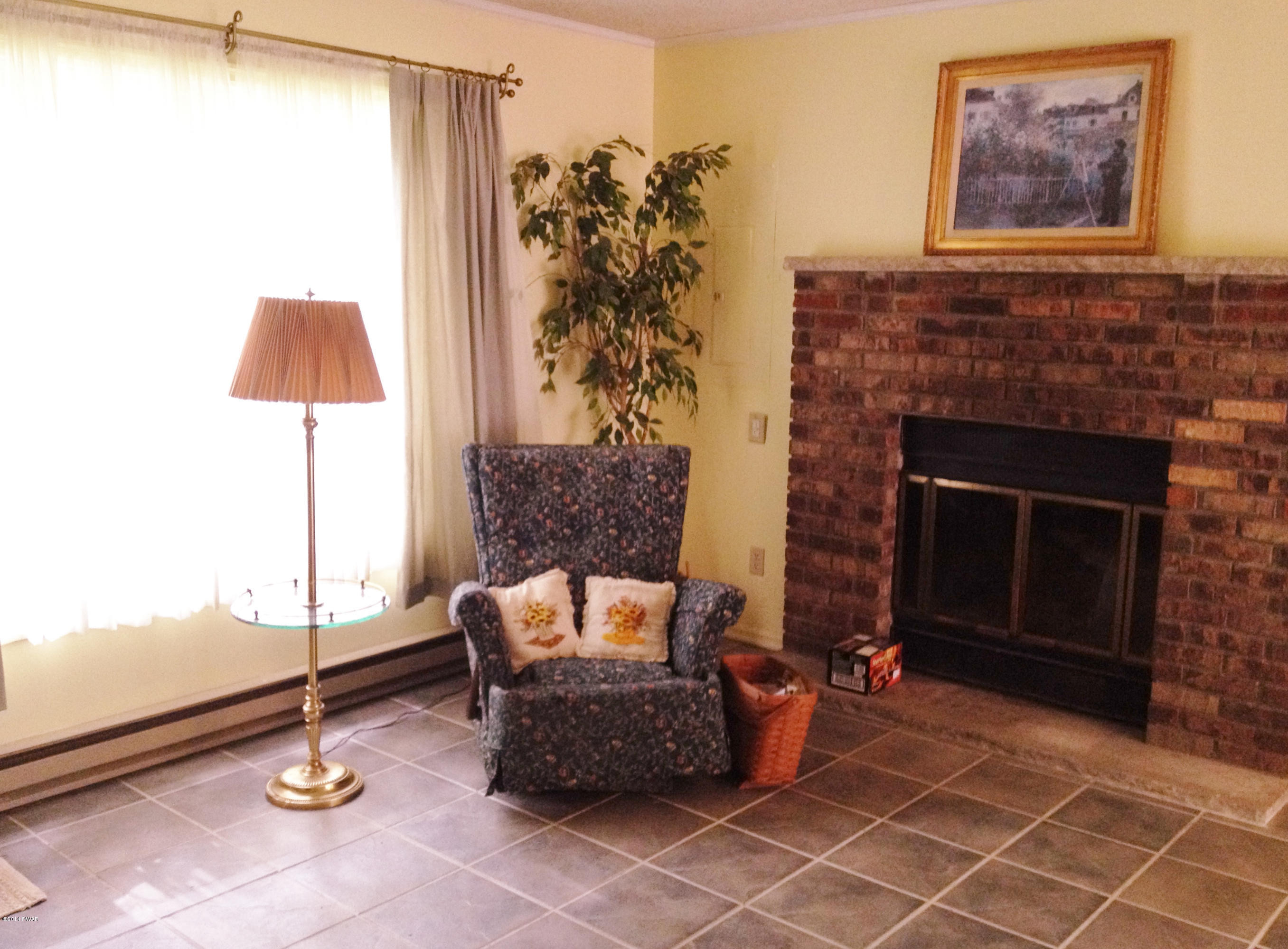 130 Hickory Road Dingmans Ferry, PA 18328 - Photo 4 of 27 Gallery Image 4