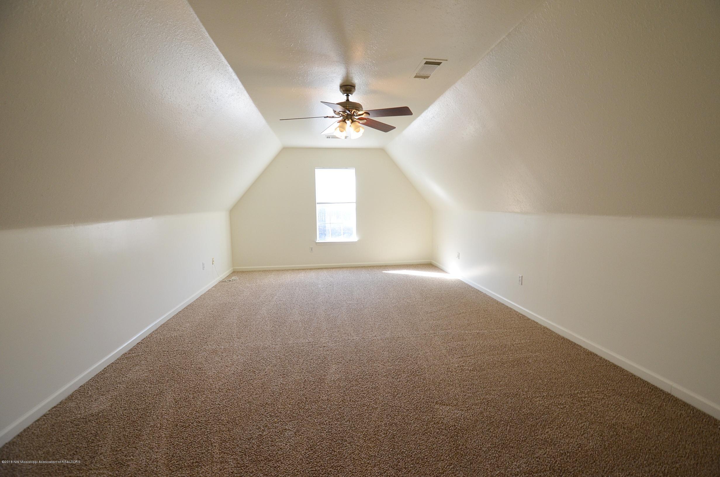 1930 Austin Road Horn Lake, MS 38637 - Photo 16 of 22 Bonus room