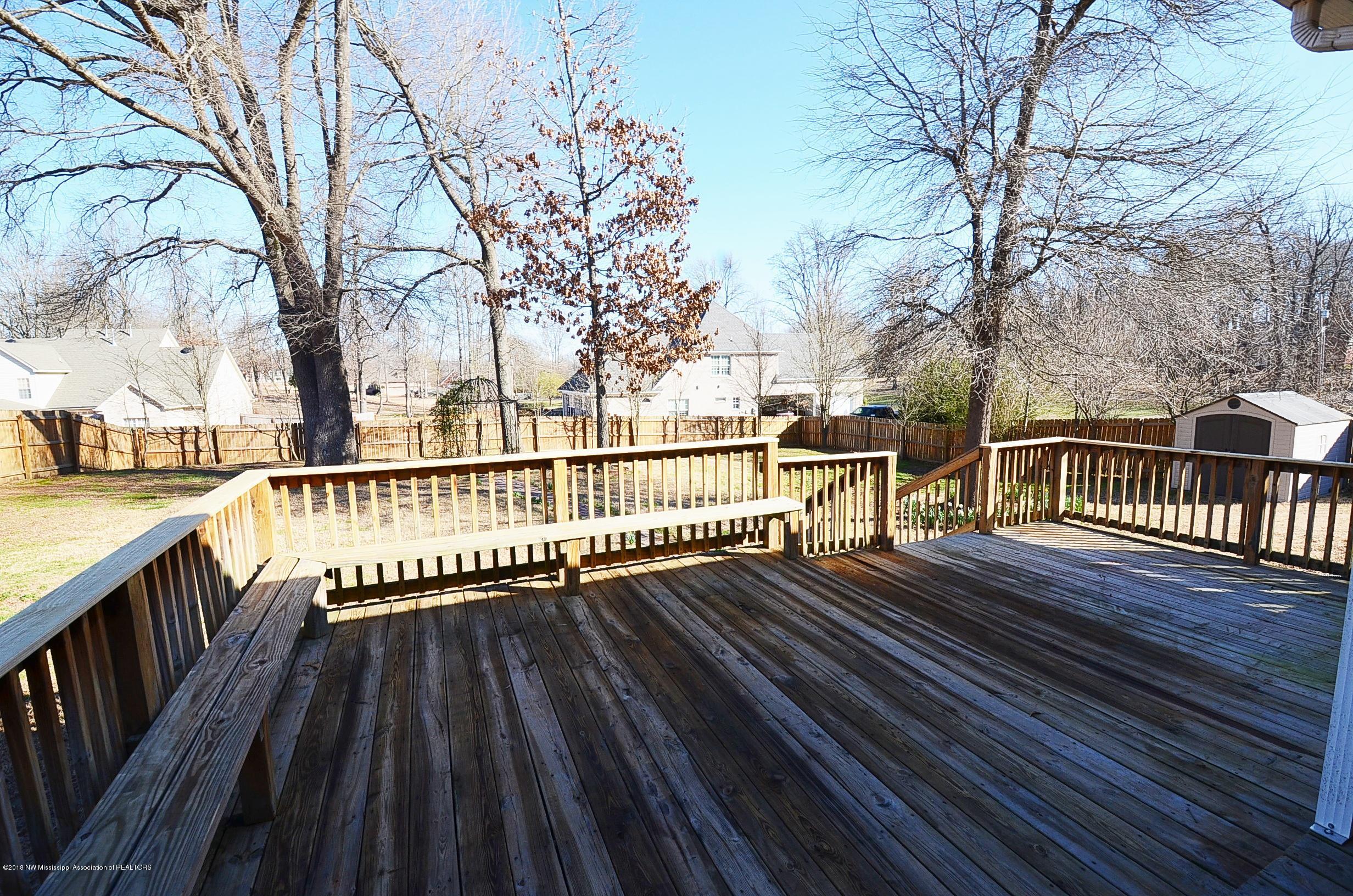 1930 Austin Road Horn Lake, MS 38637 - Photo 20 of 22 Deck1