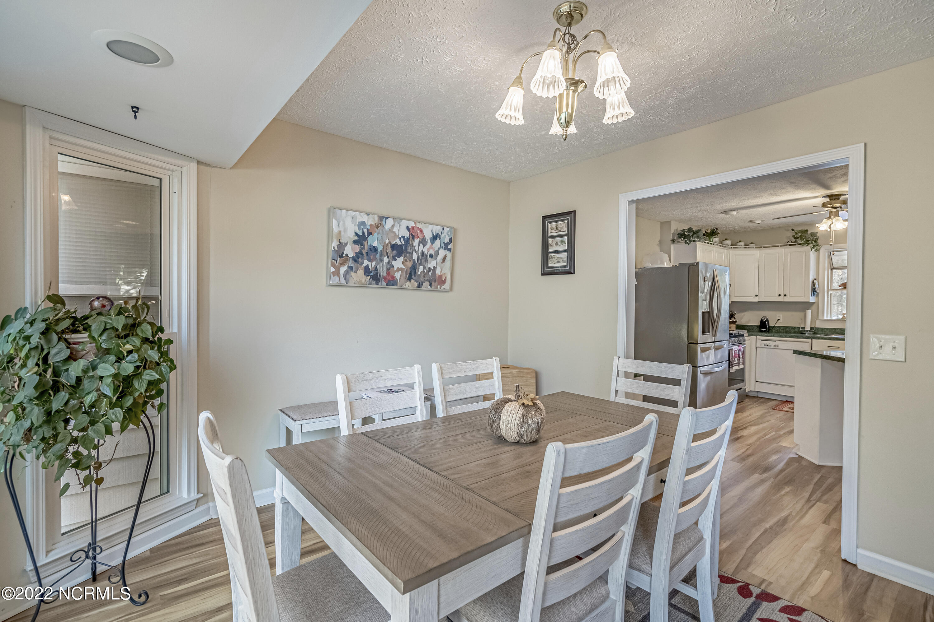 6824 Roberta Road Southwest Ocean Isle Beach, NC 28469 - Photo 16 of 37 Dining Room