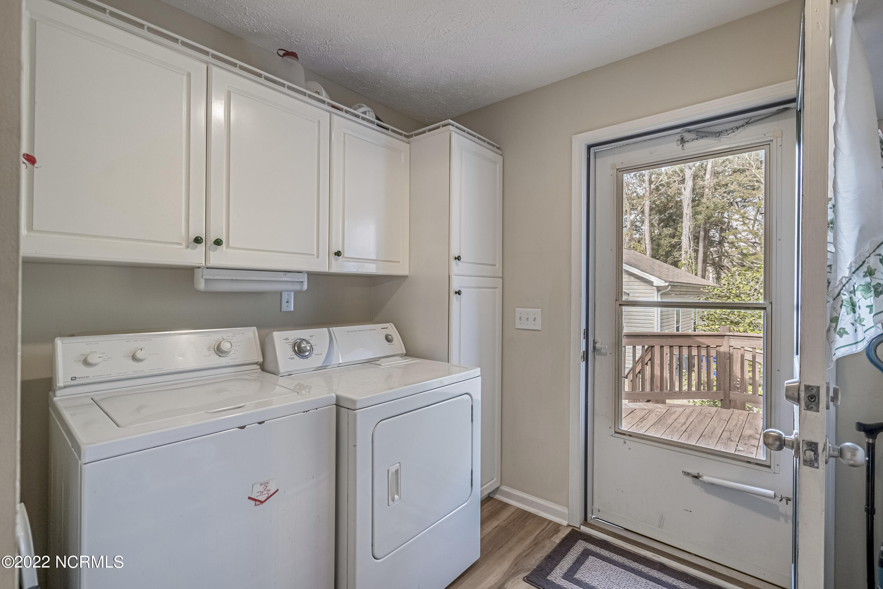 6824 Roberta Road Southwest Ocean Isle Beach, NC 28469 - Photo 27 of 37 Laundry Room