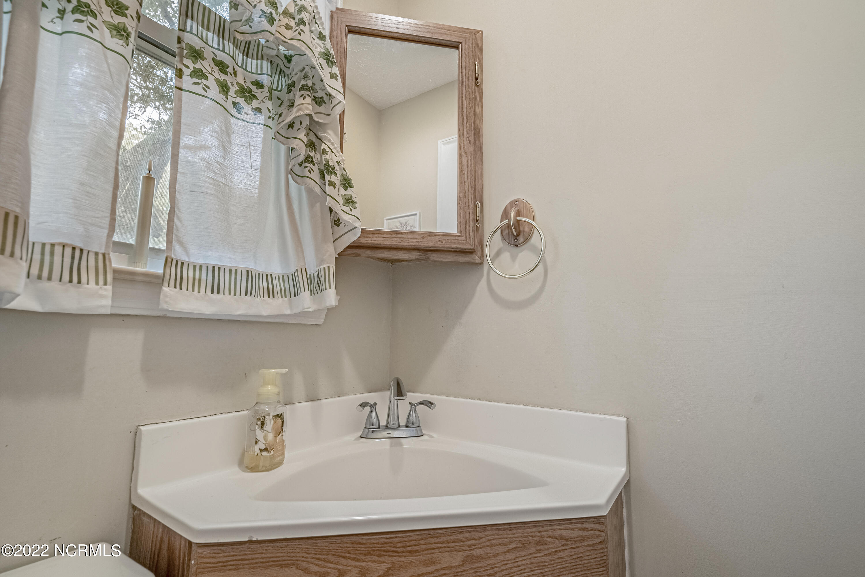 6824 Roberta Road Southwest Ocean Isle Beach, NC 28469 - Photo 28 of 37 1/2 Bath