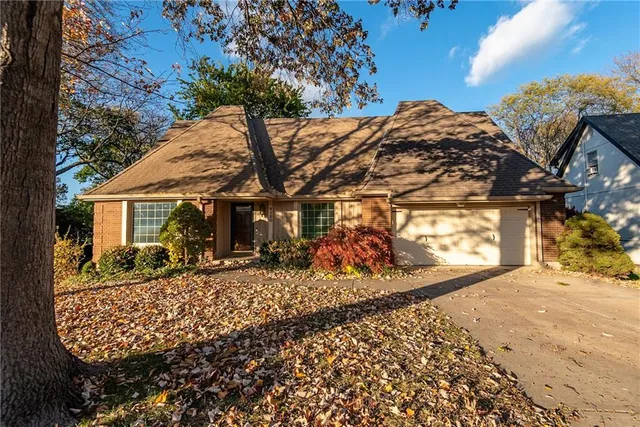 $499,000 | 8280 West 117th Street, Overland Park, KS 66210