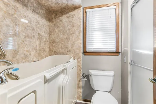 $499,000 | 8280 West 117th Street, Overland Park, KS 66210