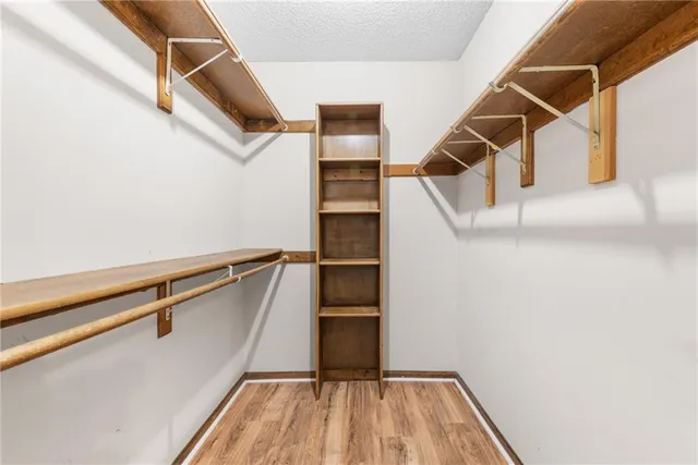 $499,000 | 8280 West 117th Street, Overland Park, KS 66210