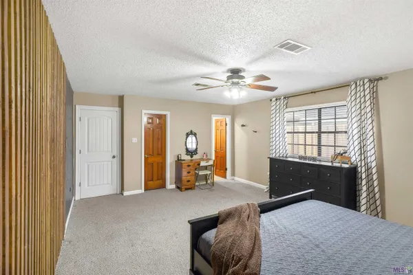 $350,000 | 1402 Levee Drive, Houma, LA 70360