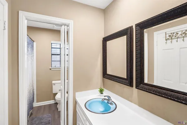 $350,000 | 1402 Levee Drive, Houma, LA 70360
