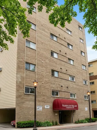 $75,000 | 7449 Washington Street, Unit 305, Forest Park, IL 60130
