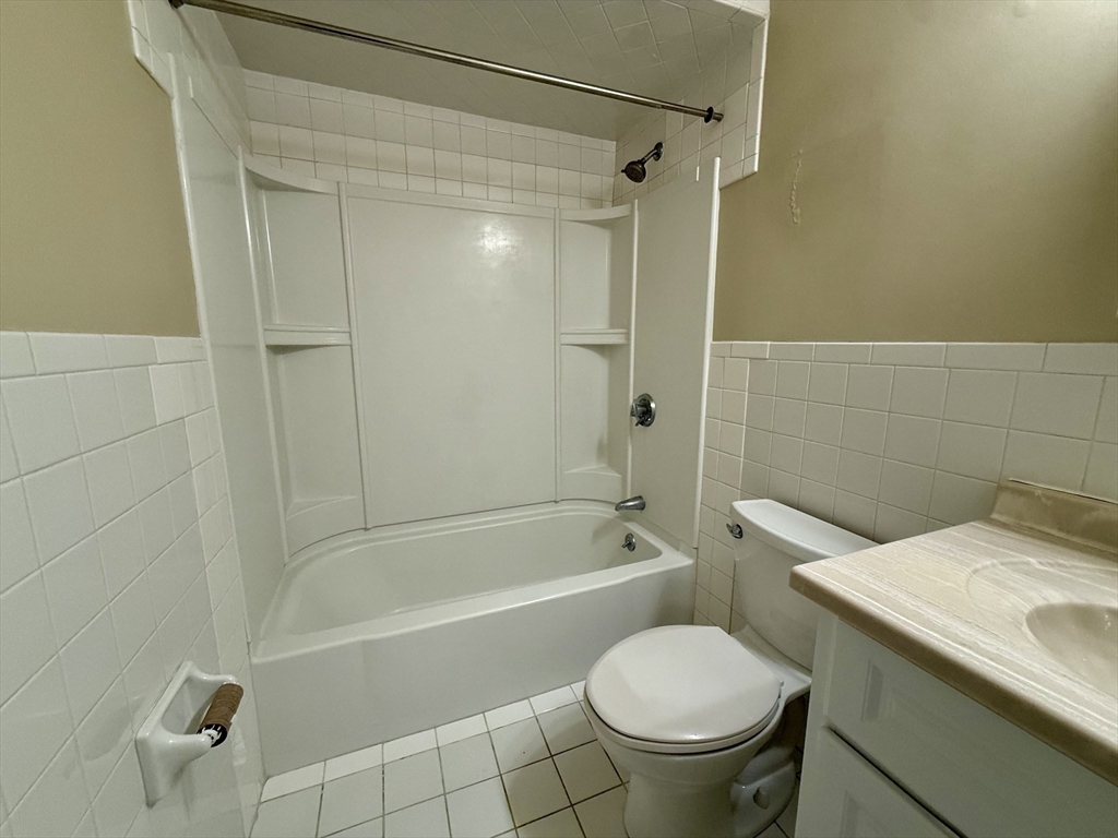 90 Neponset Street, Unit 1001 Canton, MA 02021 - Photo 7 of 11