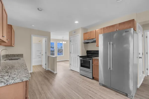 $1,900 | 8-10 Rimmondale Street, Seymour, CT 06483