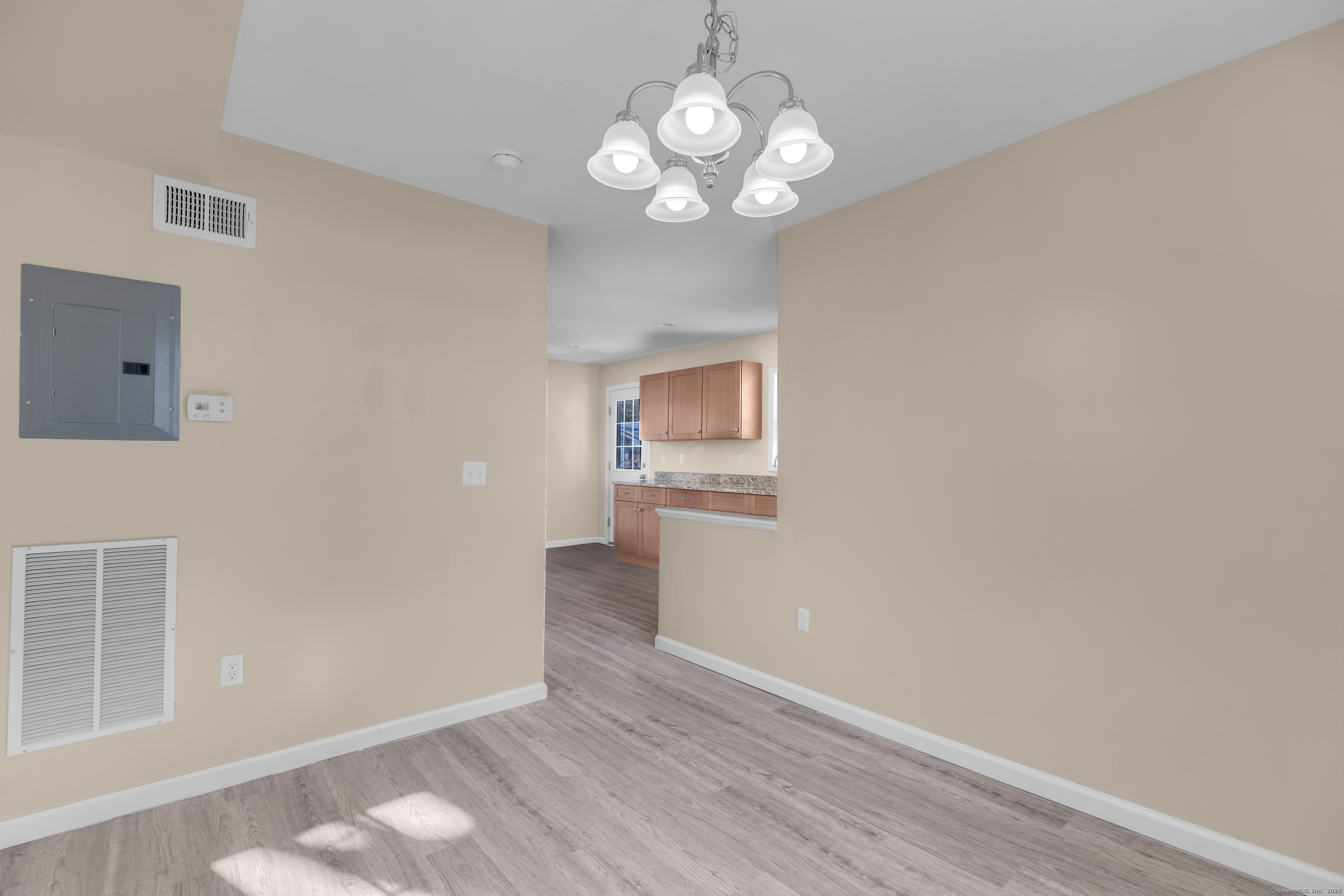 8-10 Rimmondale Street Seymour, CT 06483 - Photo 17 of 28