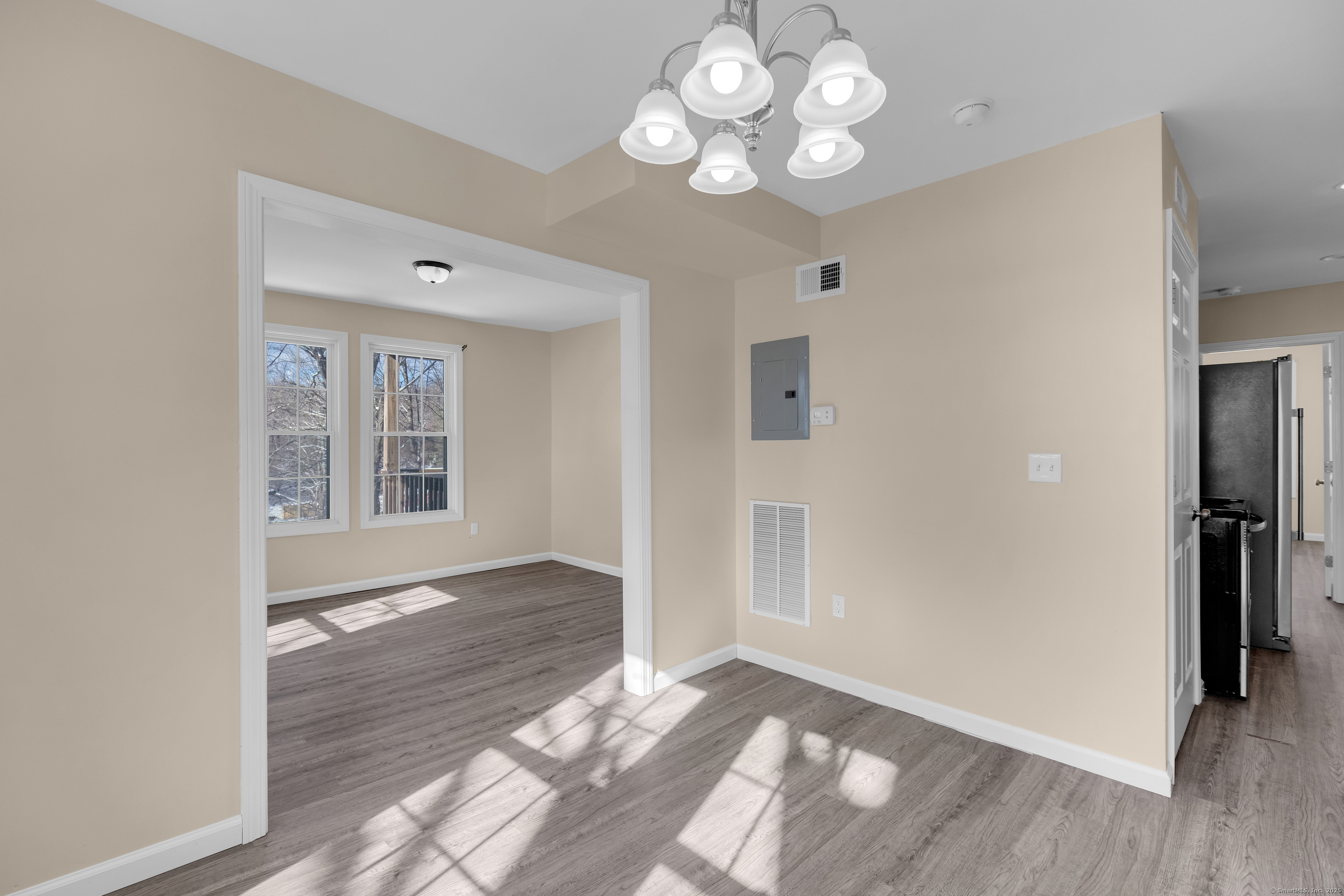 8-10 Rimmondale Street Seymour, CT 06483 - Photo 5 of 28