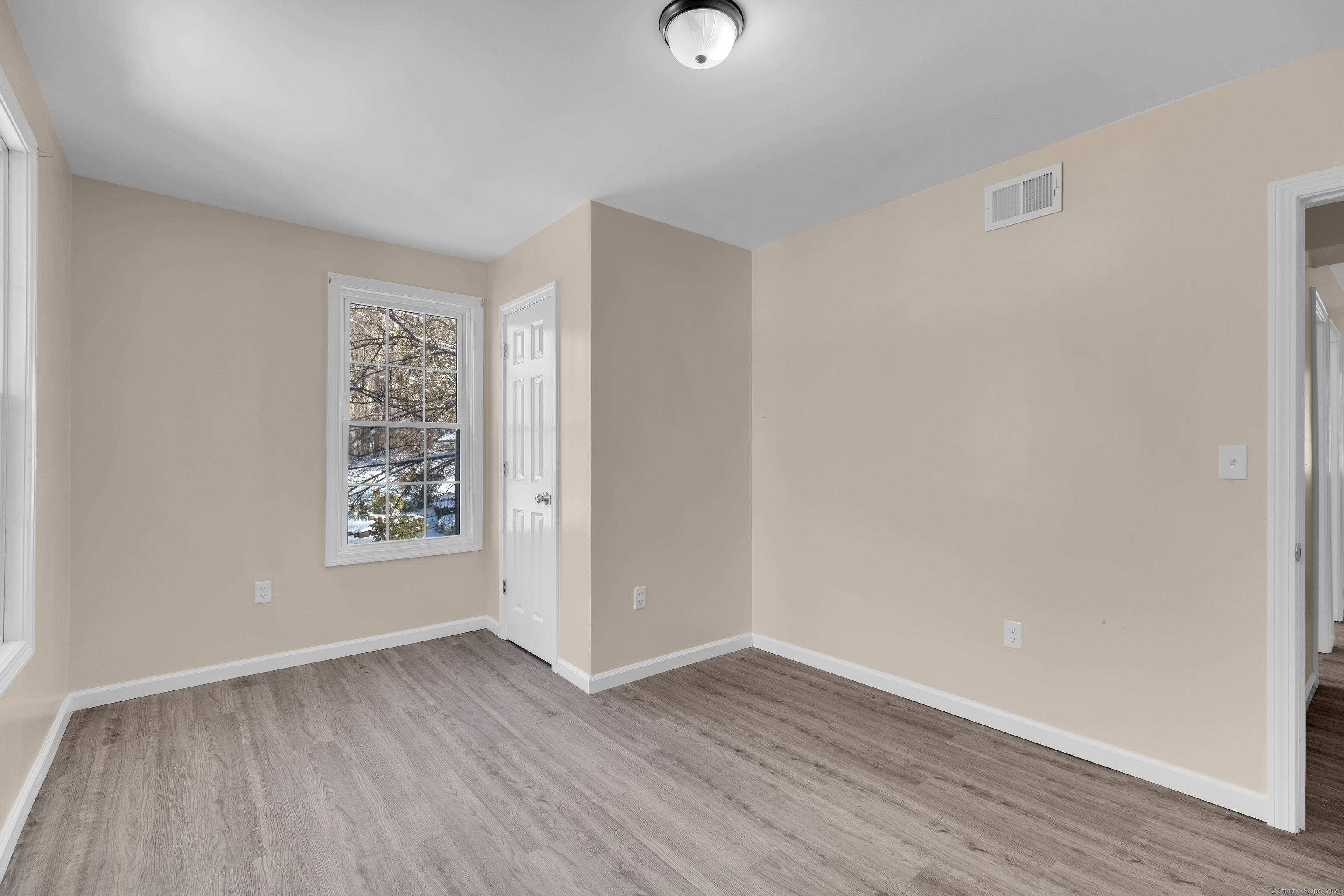 8-10 Rimmondale Street Seymour, CT 06483 - Photo 6 of 28