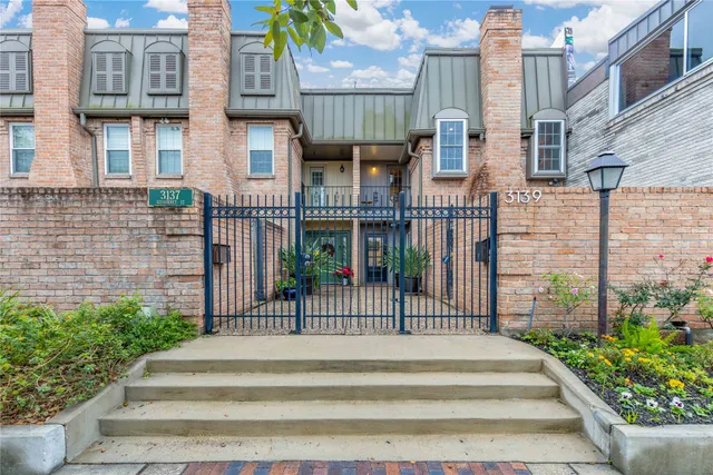 $3,600 | 3139 Bissonnet Street, Houston, TX 77005