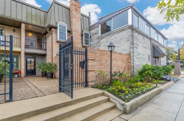 $3,600 | 3139 Bissonnet Street, Houston, TX 77005