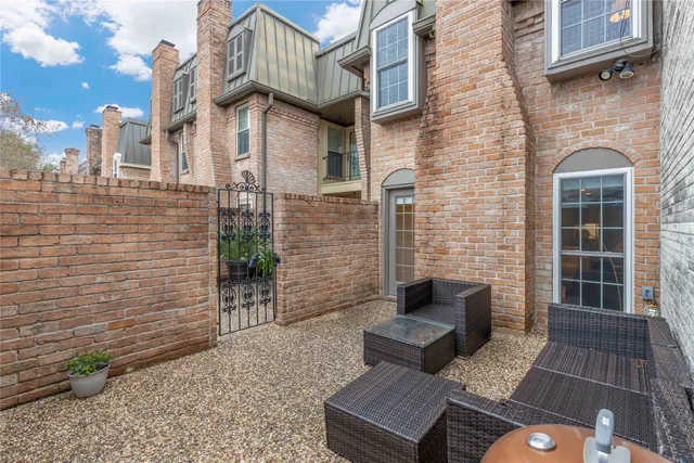 $3,600 | 3139 Bissonnet Street, Houston, TX 77005