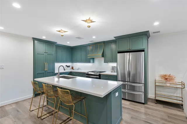 $3,600 | 3139 Bissonnet Street, Houston, TX 77005