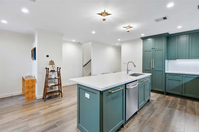 $3,600 | 3139 Bissonnet Street, Houston, TX 77005