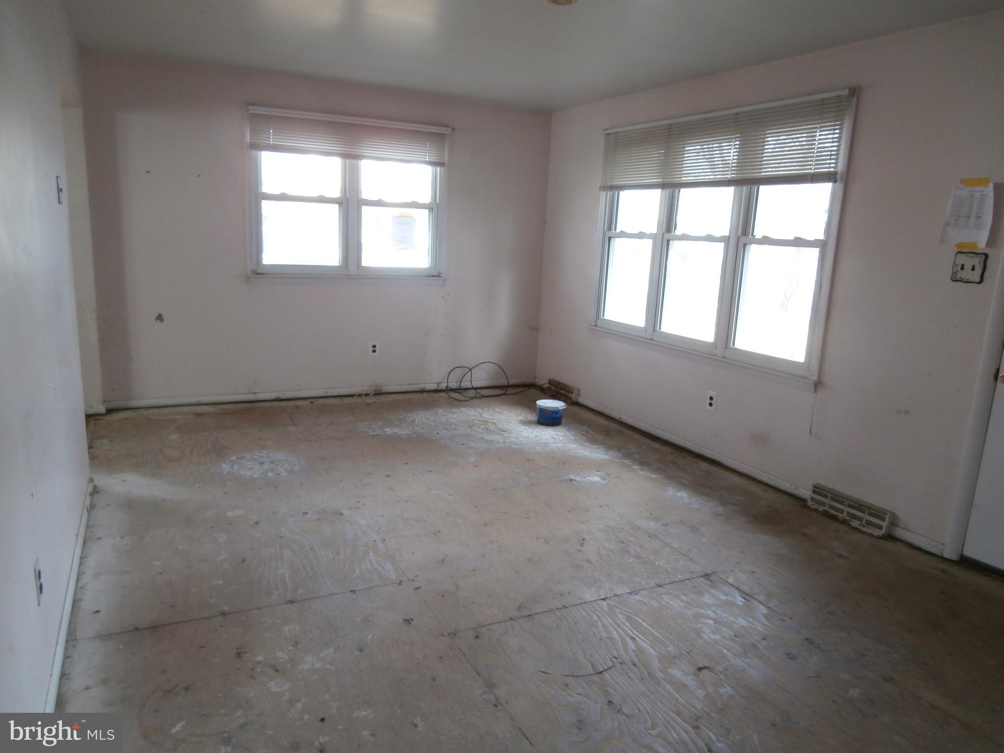 130 Heulings Avenue Riverside, NJ 08075 - Photo 3 of 17