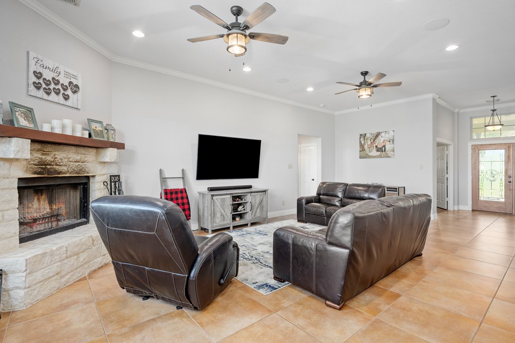 272 Schaper Road Fredericksburg, TX 78624 - Photo 12 of 41