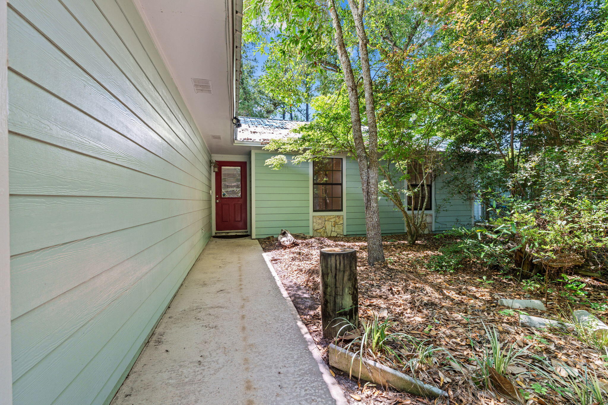 722 Mallet Bayou Road Freeport, FL 32439 - Photo 6 of 47 6-web-or-mls-722 Mallet-06
