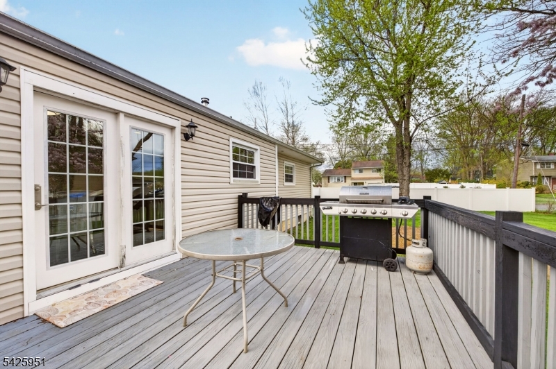 16 Devonshire Terrace Flanders, NJ 07836 - Photo 23 of 27