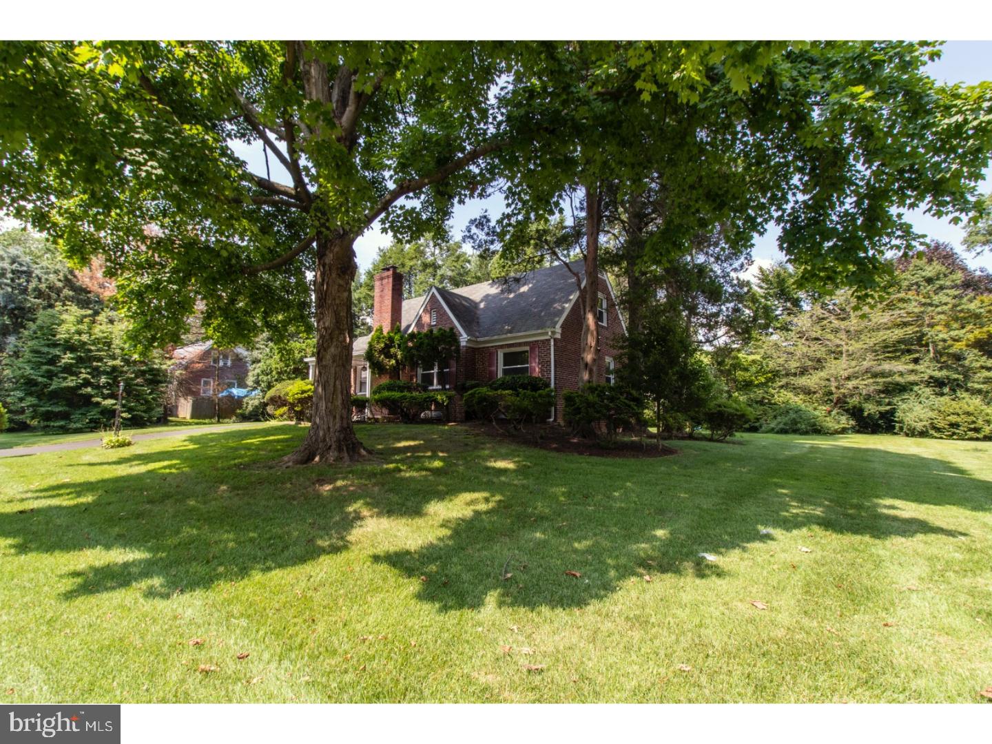 2105 Benezet Road Abington, PA 19001 - Photo 2 of 24 Gallery Image 2