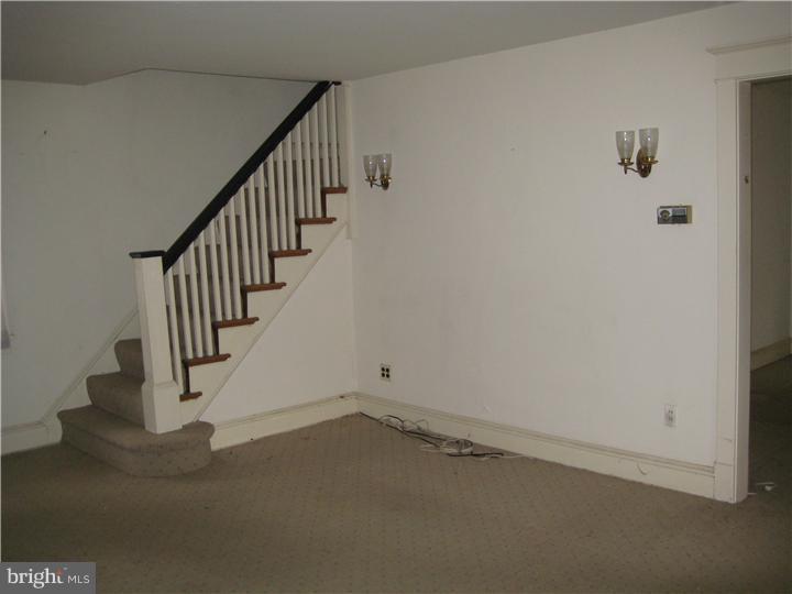 123 Sutton Road Ardmore, PA 19003 - Photo 9 of 13 Living Room